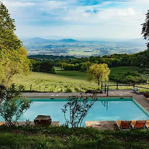 Valdonica Winery Fine Dine & Wine Farm stay