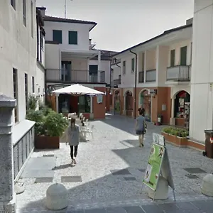 le-piazzette-schio.hotelinveneto.com/