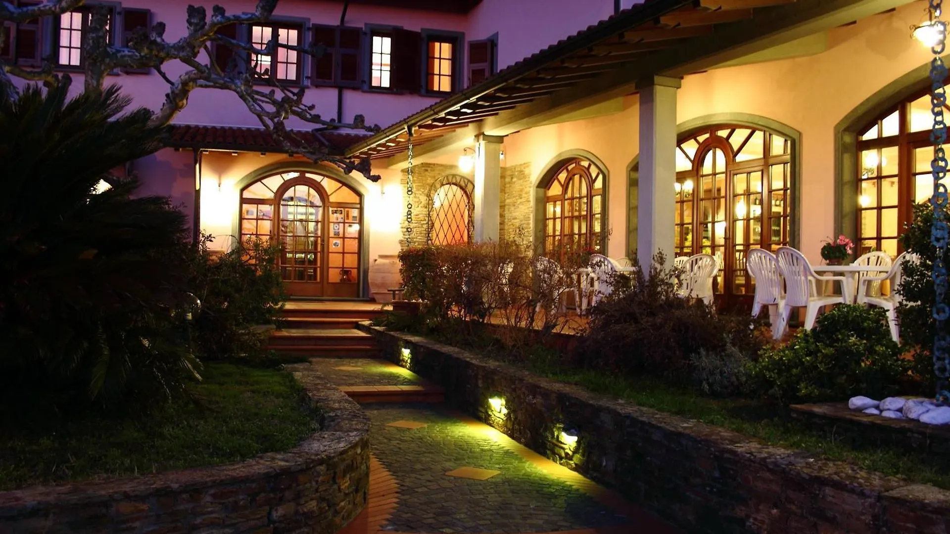 Hotel Il Buongustaio Massa  Italy