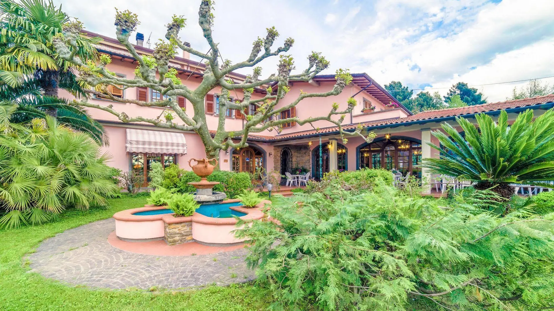 Hotel Il Buongustaio Massa  Italy